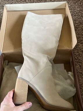 Oasis Society Women's lt grey Block Heel knee high Boot